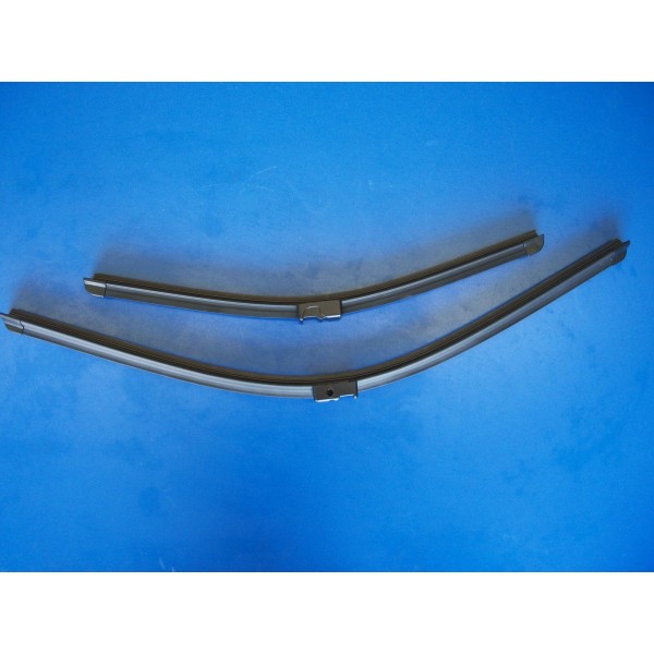 New Flat Wiper Blade FORD Focus LS LT LV Ghia Zetec TDCI 05-09